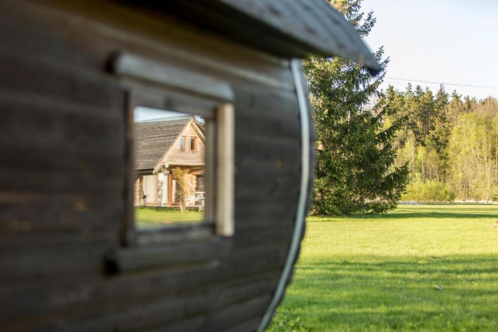 Saarelux Riverise Villa Moraste Eksteriør bilde